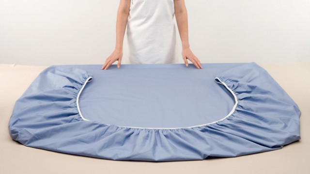 Quick and Easy Way to Fold a Fitted Sheet